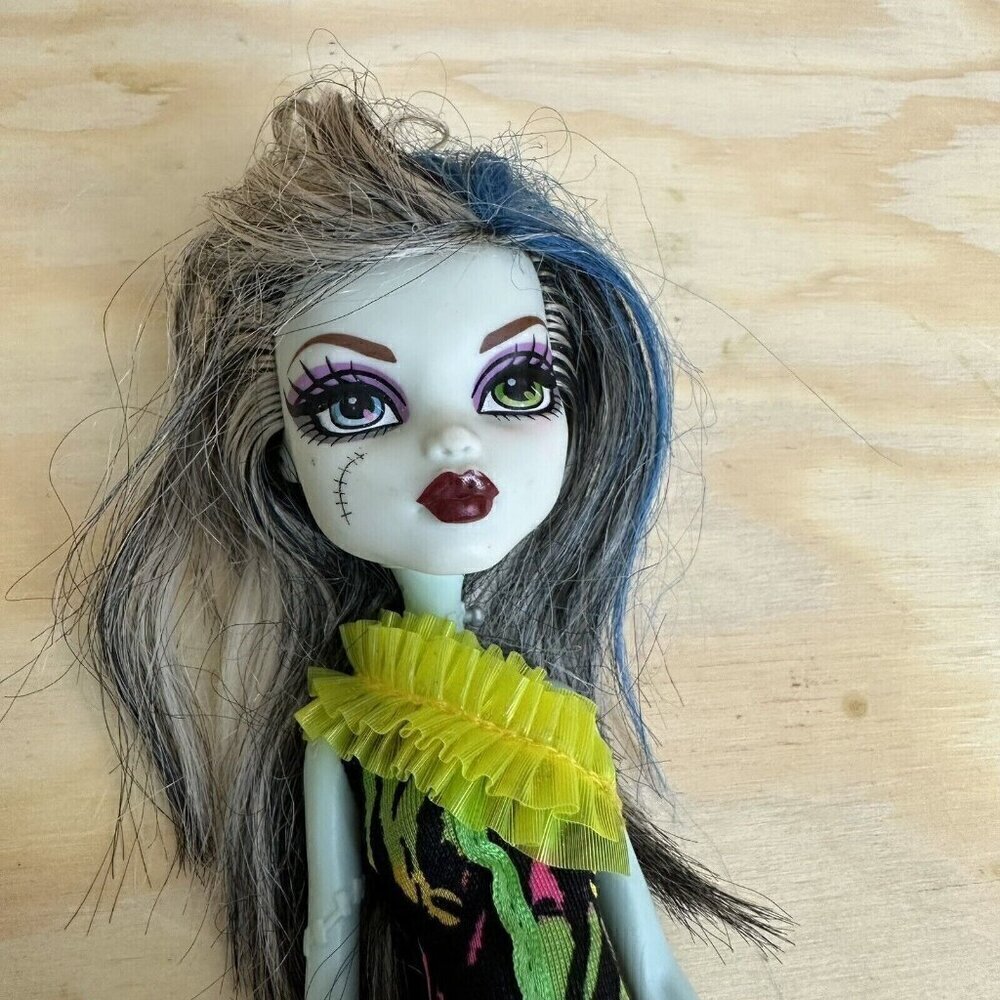 Monster High Frankie Stein Doll 2008 frankenstein